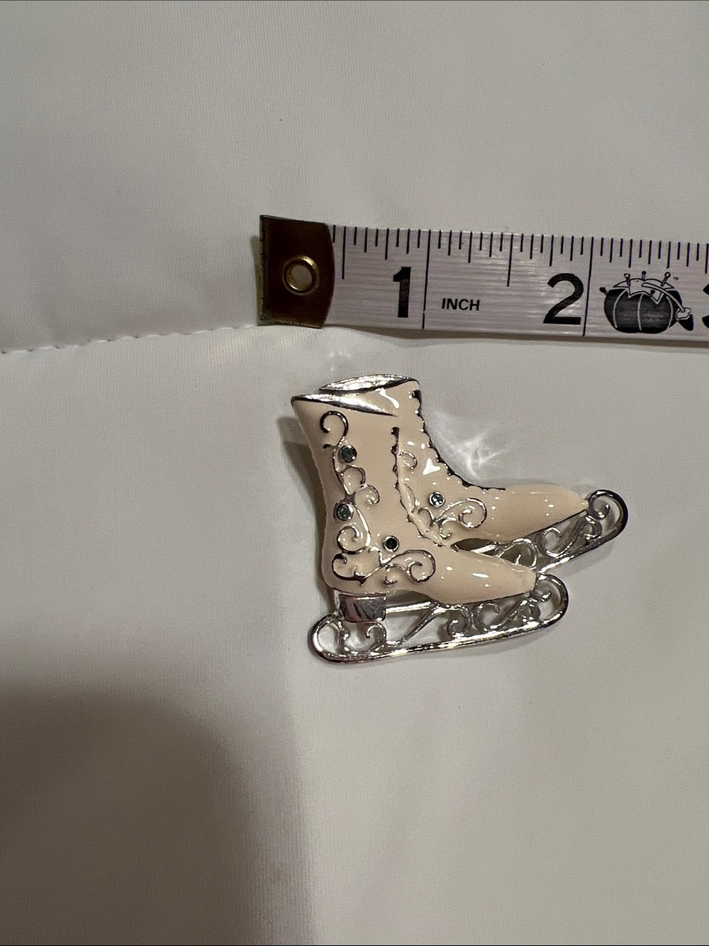 Decorative Ice Skate Shoe Charm in Cream and Silver